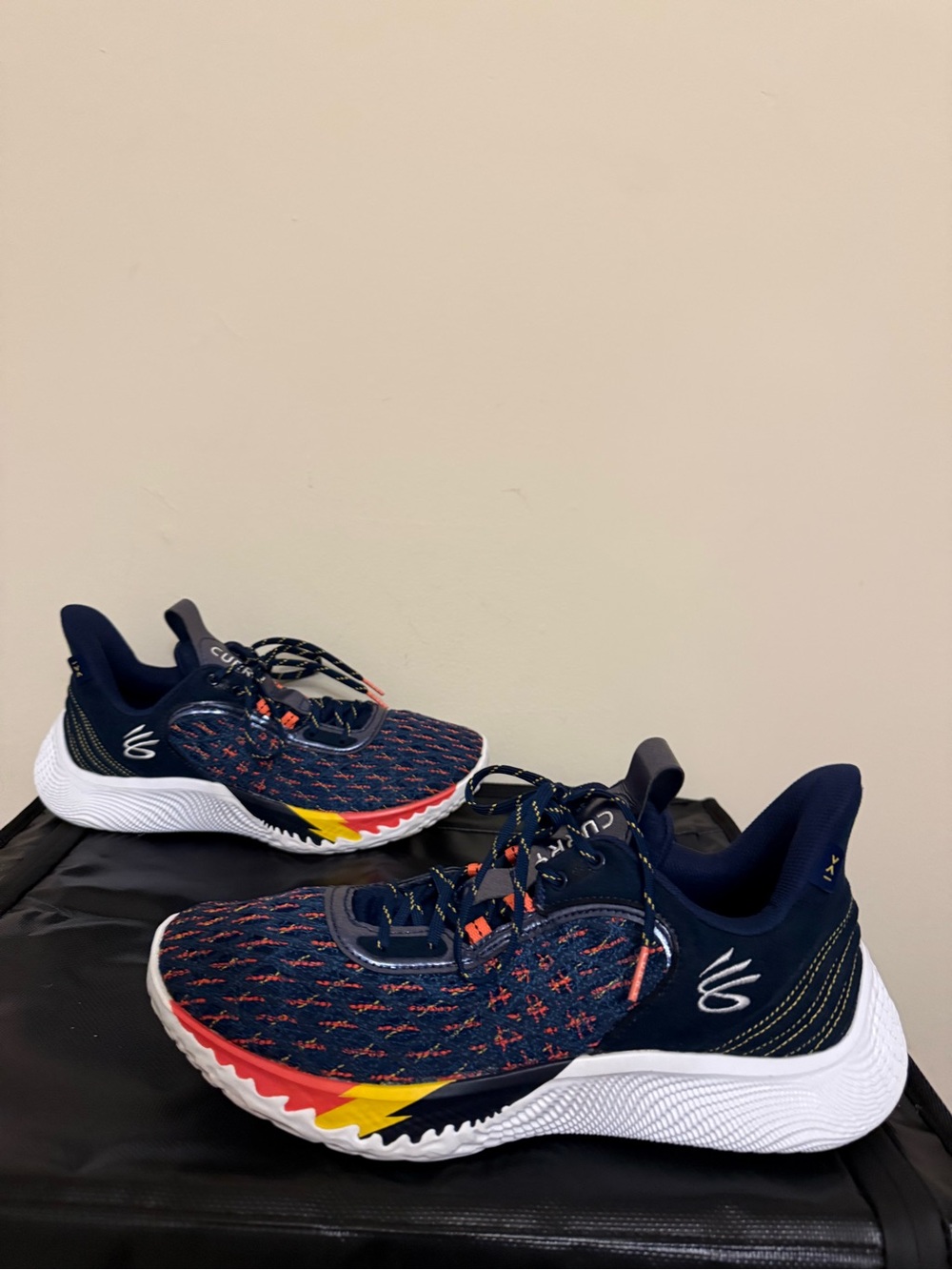 Curry 9 "We believe" Size 11 Men’s